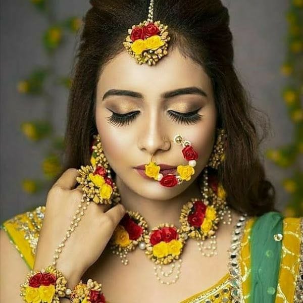 Nupur Haldi Flower Set