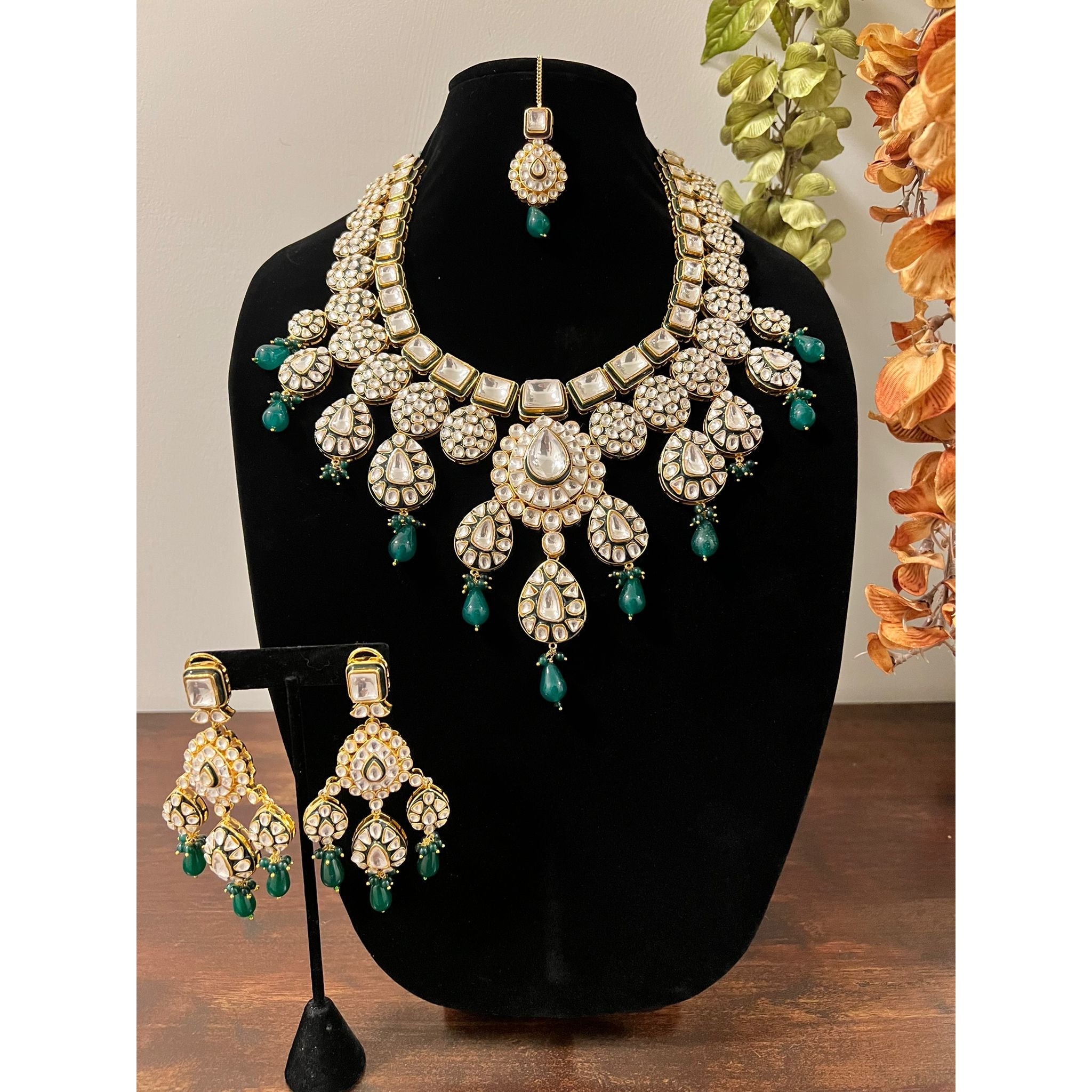 Noor Tyaani Jewelry