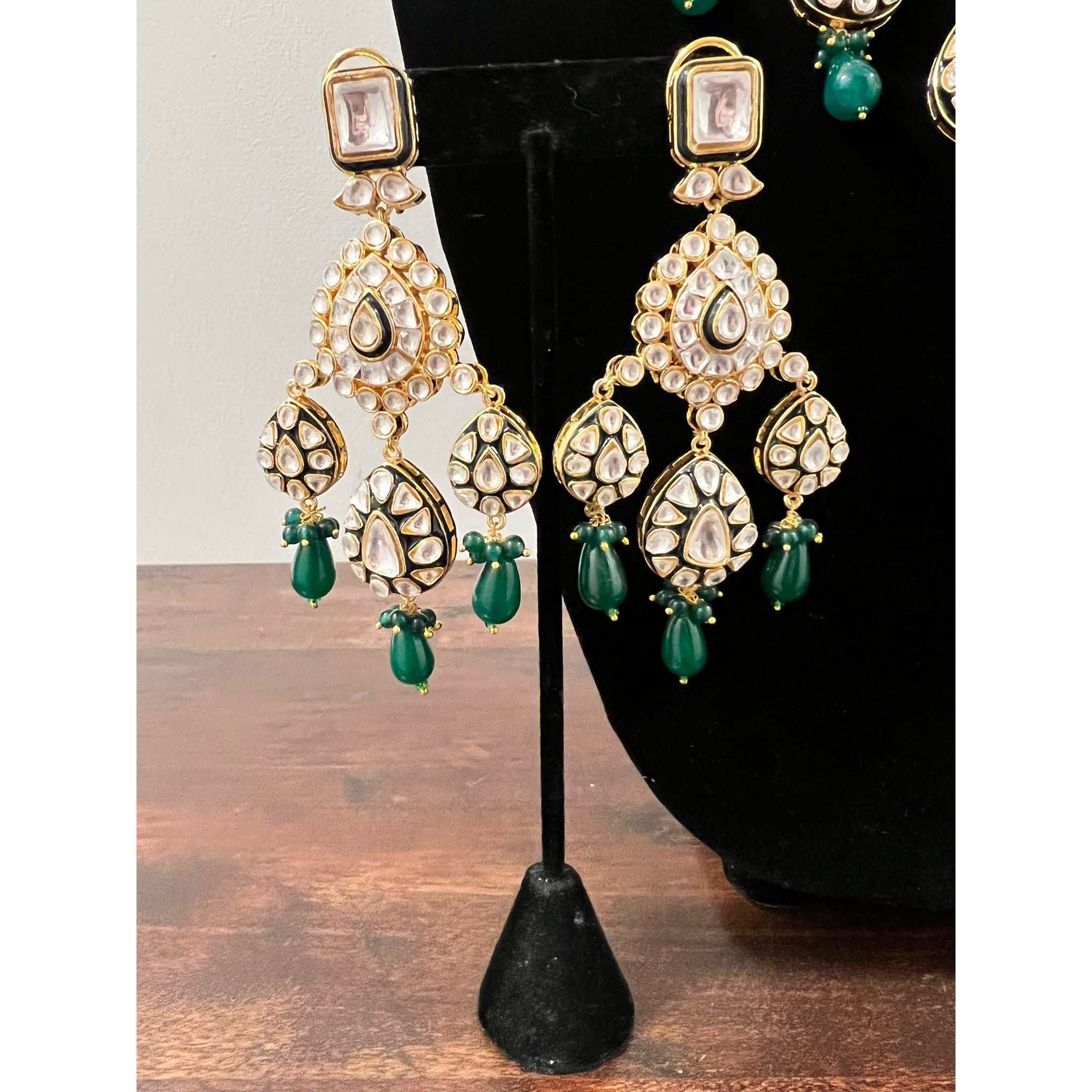 Noor Tyaani Jewelry